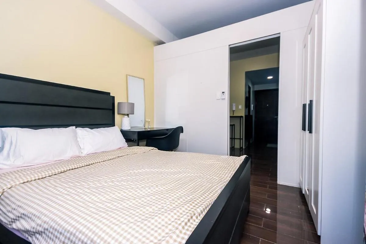 Apartment Royal Polo Club Air Condo Makati Swim Gym Park 300 Mbps Manila