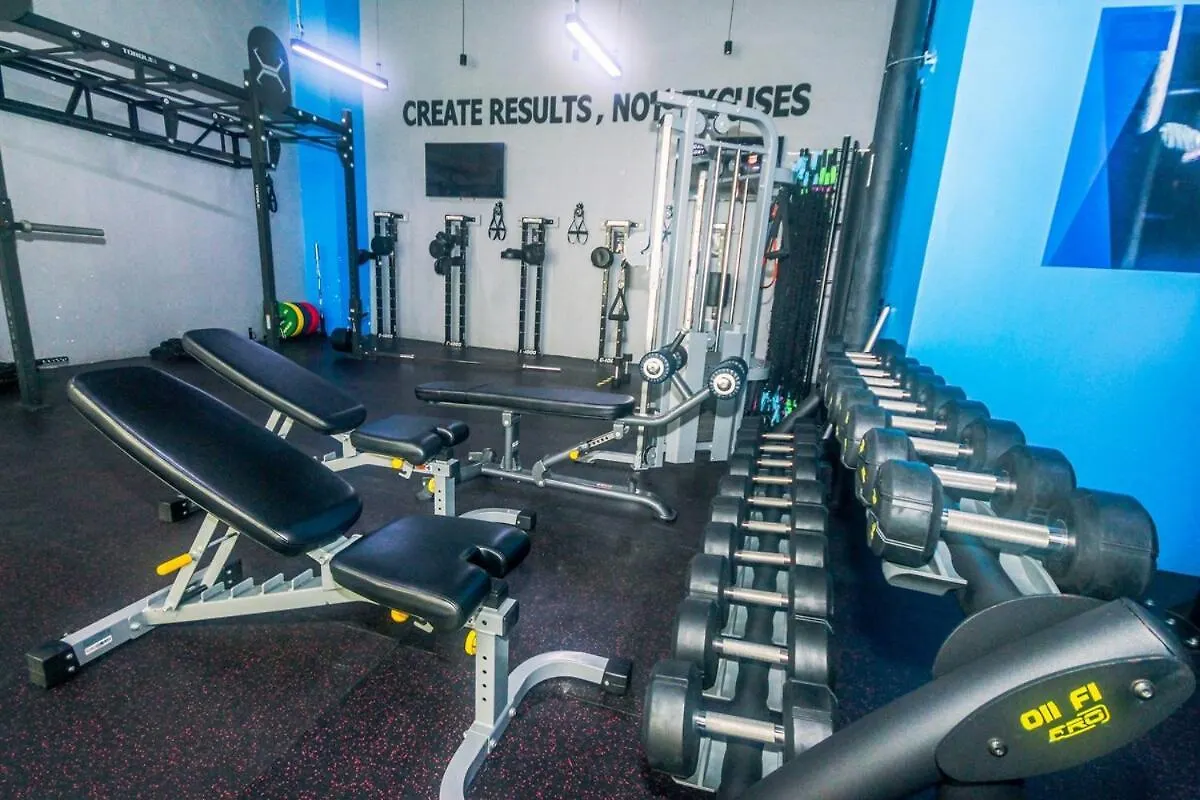 Royal Polo Club Air Condo Makati Swim Gym Park 300 Mbps Manila 0*,