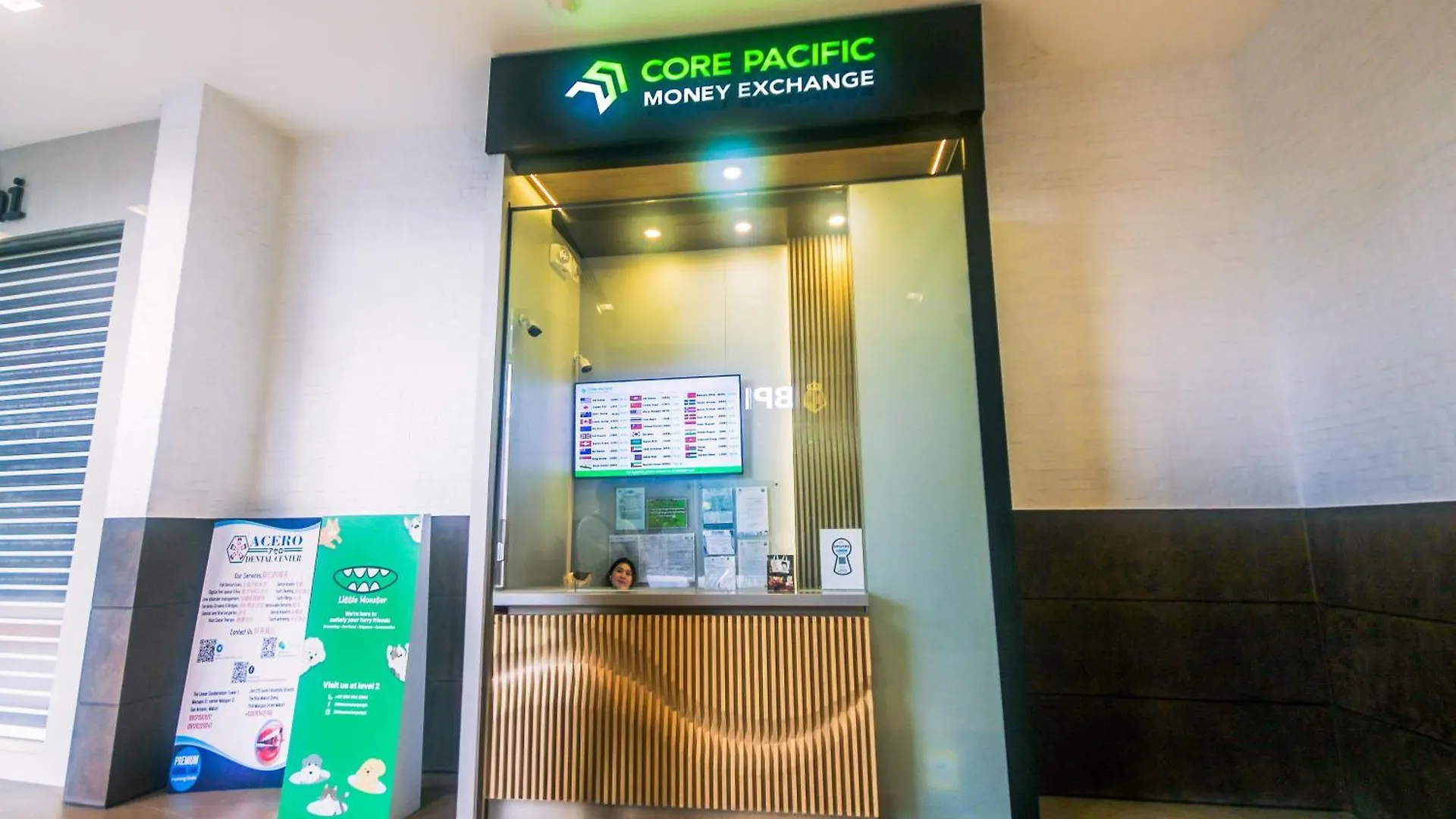 Royal Polo Club Air Condo Makati Swim Gym Park 300 Mbps Manila Philippines